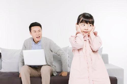 父母一遇事就对孩子发脾气，十年后，孩子若是这几种性格，别怪他