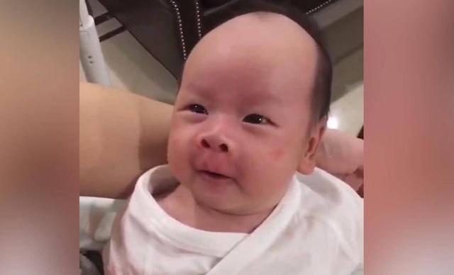 妈妈晒宝宝照片，发型独特引人发笑，网友：天生的程序员