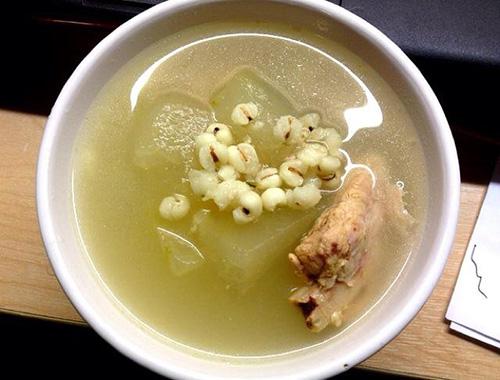 冬瓜海带排骨汤缓食积