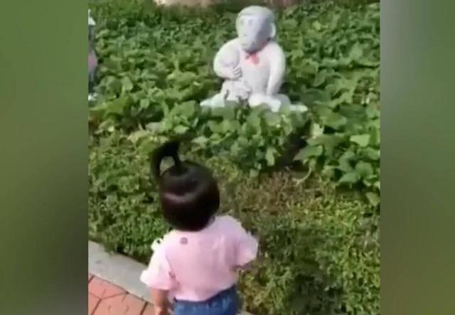 妈妈带孩子认识生肖，问到最后一个生肖，孩子的回答让妈妈笑岔气