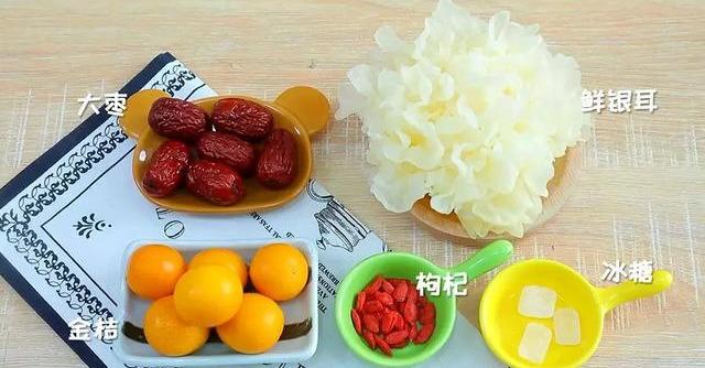 娃反复咳嗽总不好？我有一碗私藏的润肺汤！