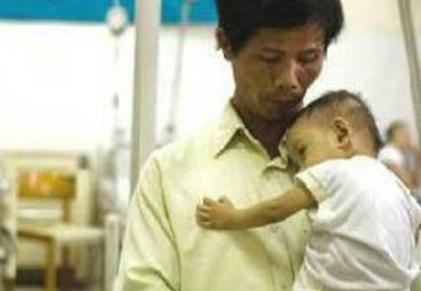 男子15年间埋葬上万具堕胎死亡的婴儿，真正伟大的人