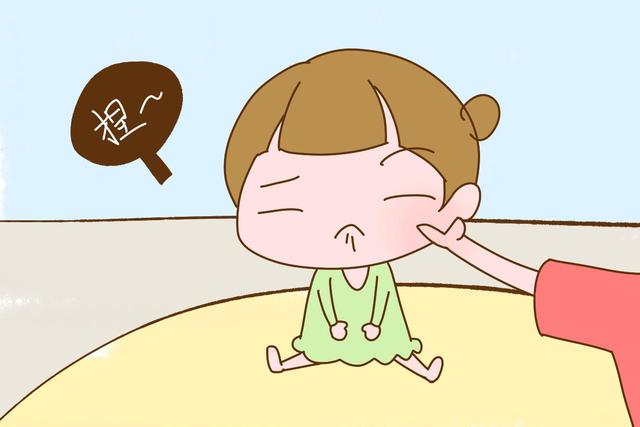 宝宝为什么总爱流口水？要怪大人的这个动作，家有宝宝要避免