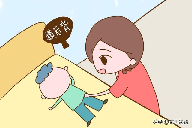 想知道宝宝冷不冷，妈妈摸这两个部位就知道，弄错让宝宝很受罪