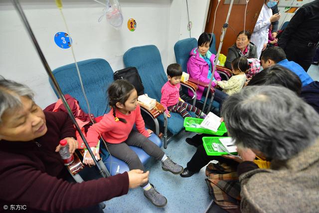 孩子发烧有三种情况，儿科专家教你科学应对！
