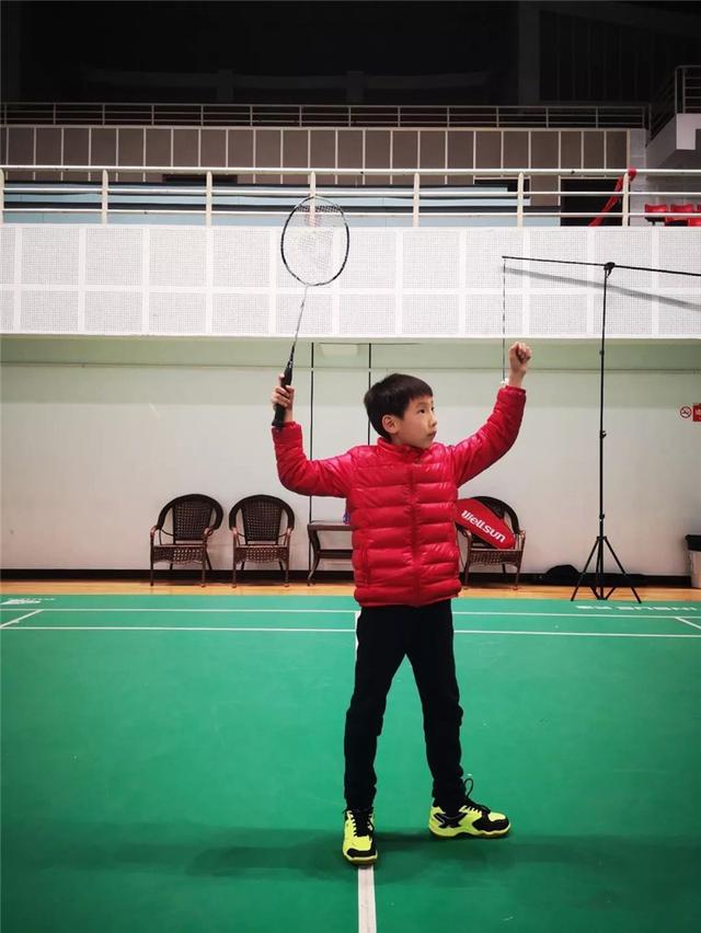羽毛球如何挥拍？只需5步，青少年羽毛球训练在线课堂教给你