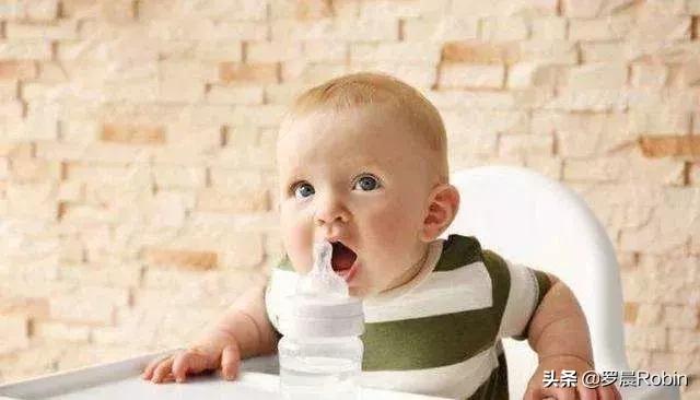 大部分宝宝吸管杯存在这种安全隐患，如不注意很可能造成终身危害