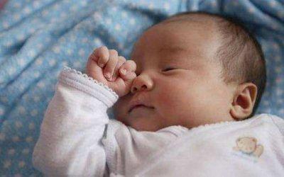 你家孩子睡醒后大哭吗？如果不哭，恭喜你，你家孩子智商高