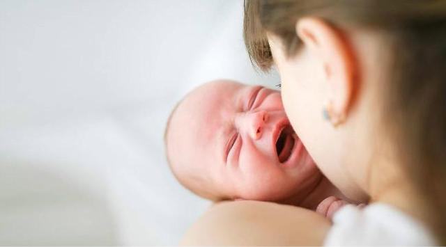 格格：大声吼婴儿，有什么不好的影响呢？育婴师来与你细细说说