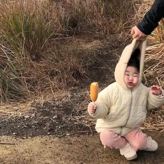 这些韩国小可爱，搞笑起来可绝不输假笑男孩！