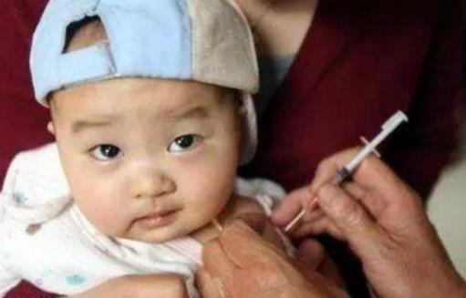 新手爸妈带宝宝接种疫苗，10件事要牢记，你做到了吗？