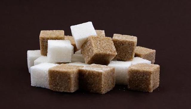 糖也是近视的罪魁祸首?别不信,“杀伤力”堪比电子产品!