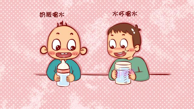 宝宝什么时候开始用水杯好？育儿专家建议：不要晚于这个时间