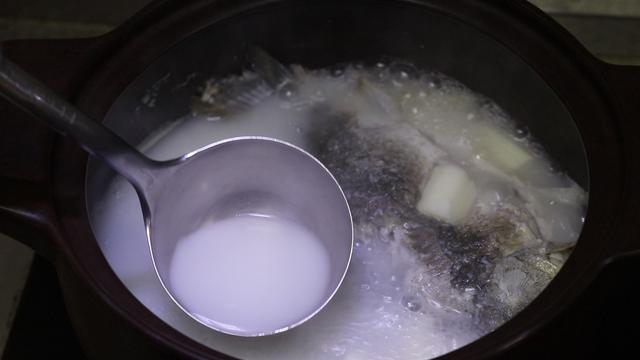 家中有宝宝的，常喝这款汤，补钙壮骨，长得快，身体健康！