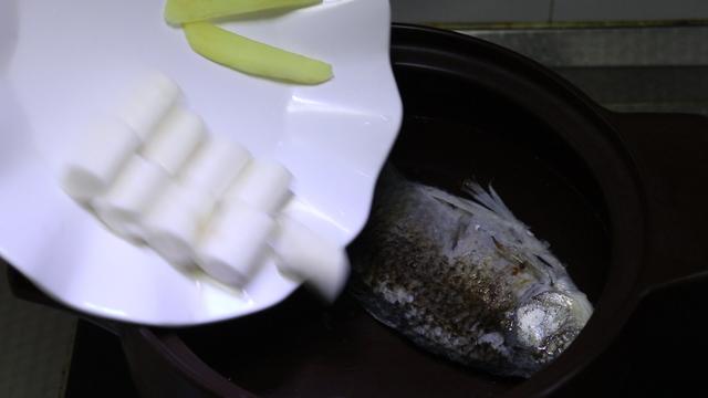 家中有宝宝的，常喝这款汤，补钙壮骨，长得快，身体健康！
