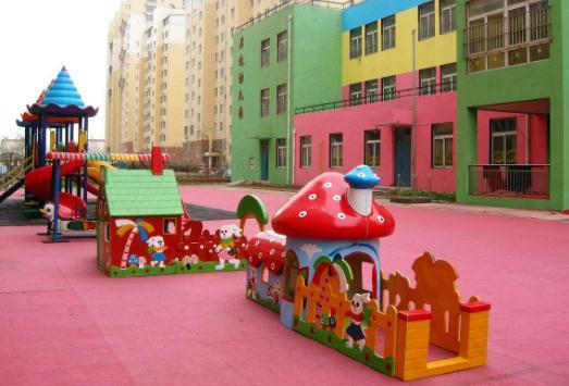 全职太太走出家门，开办幼儿园获得成功