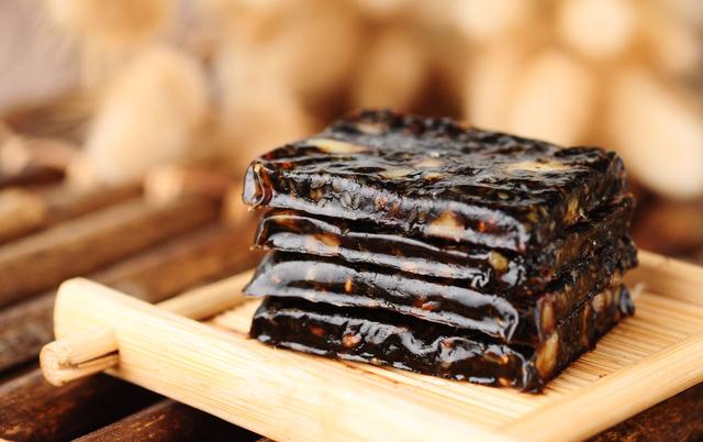 产后亏虚不下奶？月嫂宝典：3种食物要多吃，补血、催奶还不胖！
