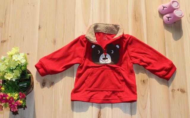 家长最好别给孩子穿这几种衣服，很可能会伤害到孩子健康，别大意