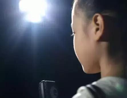 妈妈,别再做服装了,好吗?
