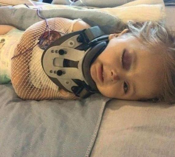 宝宝出生前被诊断骨不全，母亲坚持生下引来一片质疑