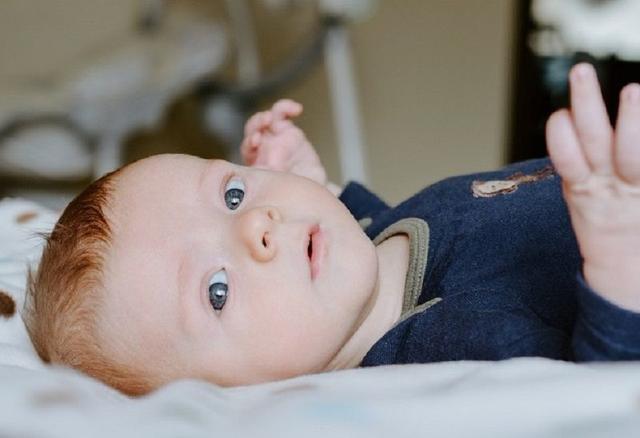 冬天给宝宝吹空调，这几个注意事项要知道，不然孩子容易生病