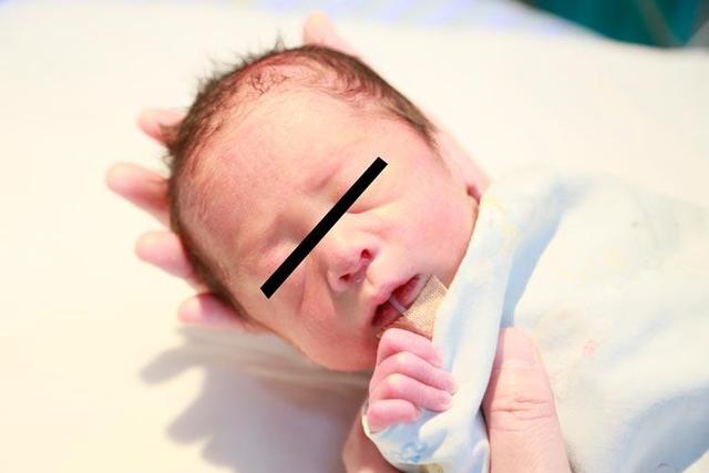 女儿“借用”母亲子宫顺利生子！中国首个移植子宫内孕育宝宝出生