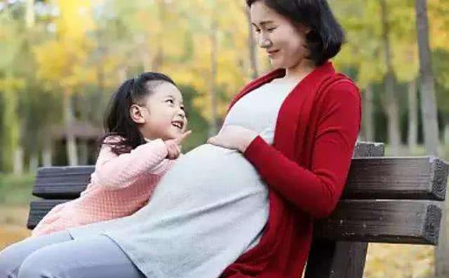 怀二胎与怀头胎究竟有何不同？从孕妈的分娩方式就可以看出来