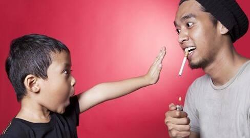 让孩子远离比二手烟更毒的3种气味,严重伤害了宝宝脑神经!致命