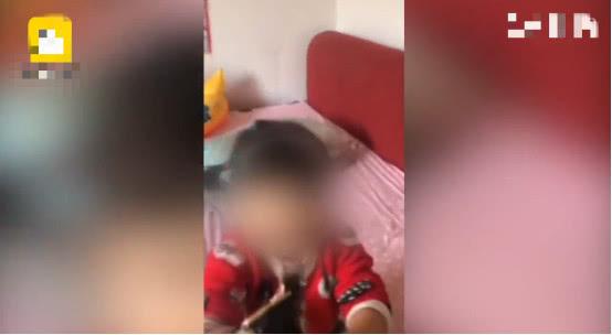 2周岁女童胸部开始发育，卵巢子宫已经相当于10岁，吓坏医生