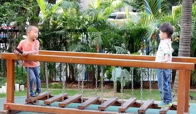 要求别人道歉，孩子被说太小气！