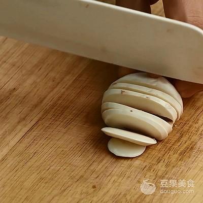 三文鱼蘑菇意面的做法