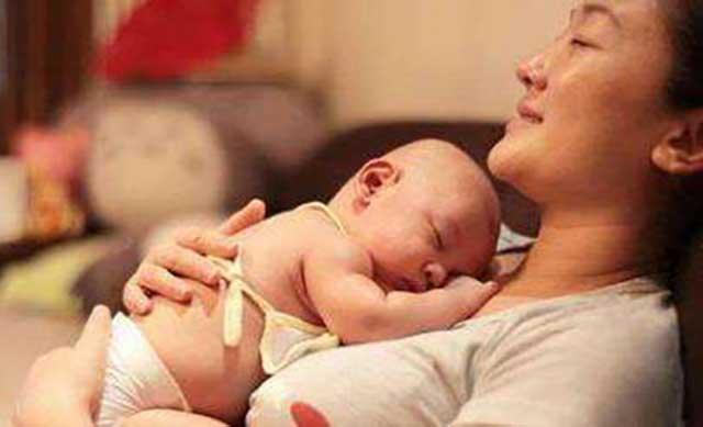 白天熬一熬晚上睡得香？什么奇葩育儿经验，害了宝宝都不知道