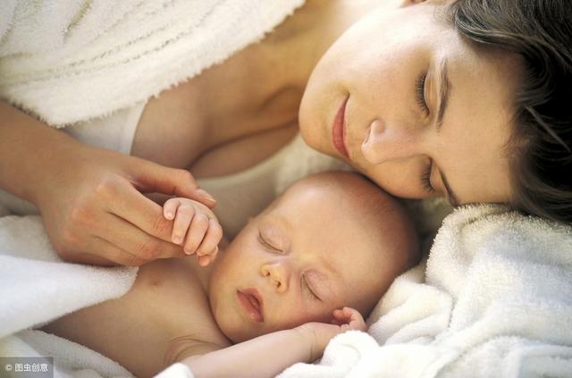 辟谣，母乳六个月没营养？喂到二岁最好，喝母乳不仅为了营养