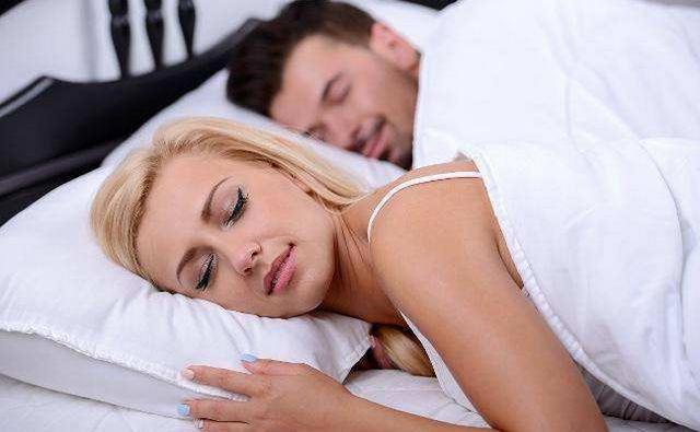 "爸爸妈妈为什么在床上打架?"这位妈妈的回答,值得父母们借鉴