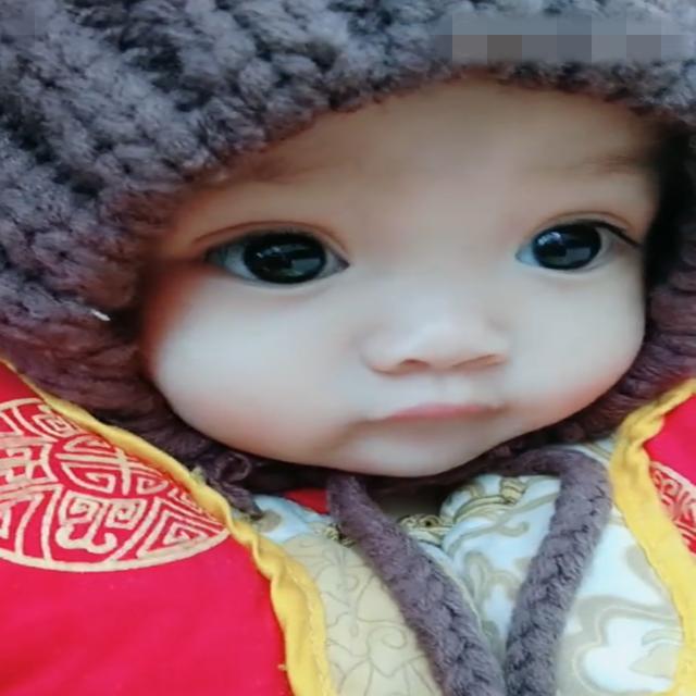 妈妈常说,女儿是按照图纸生出来的,爸爸听到笑的合不拢嘴