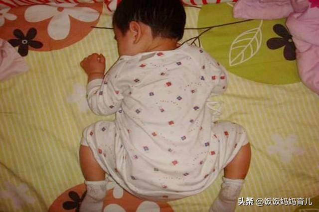 宝宝这样睡觉可能是肚子里有虫了，别不当回事，吃它能帮大忙！