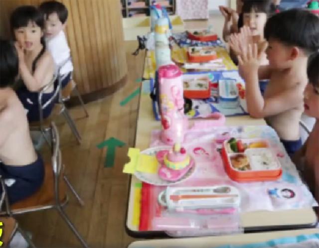日本幼儿园让孩子“脱光光”上课？听原因后，中国网友：丧心病狂