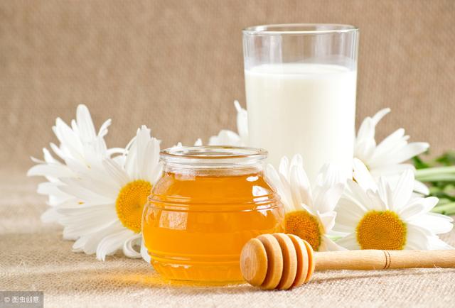 这3种食物不能吃太早，12个月龄以下的小宝宝可受不了！