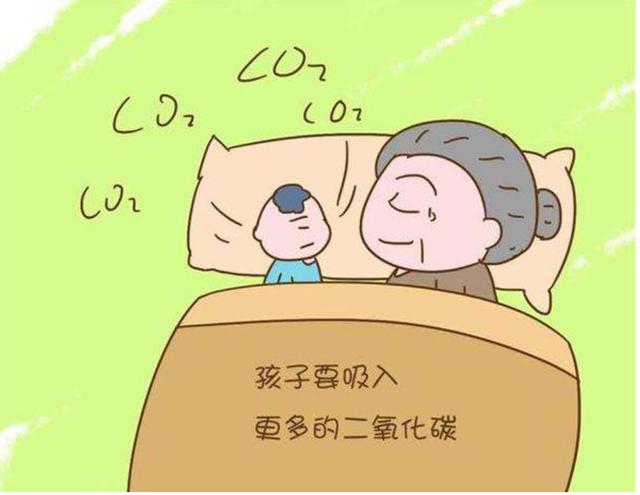 孩子不能跟老人一起睡，还真不是迷信，这几个坏处可要提前了解