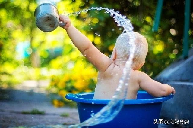 真正毁掉孩子视力的，除了电子产品，还有这3个因素