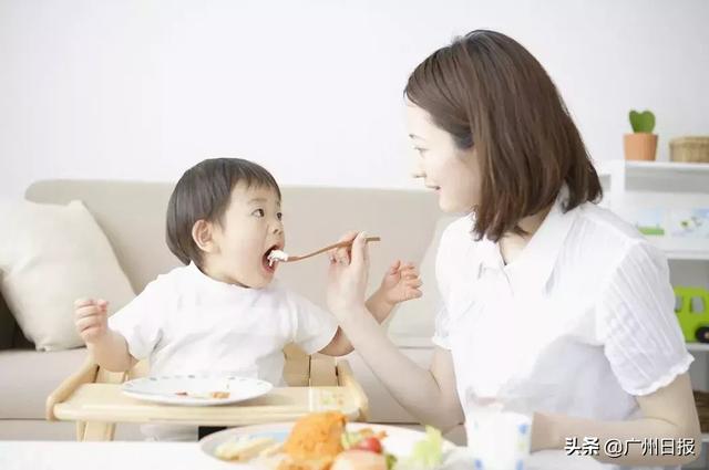 快3岁宝宝，一句话都不会说！爸妈着急上火，医生却说吃的不对！