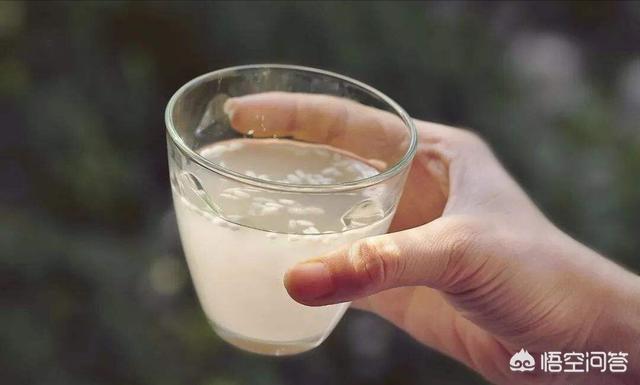 孕吐可以用味精、鸡精来炒菜吗？