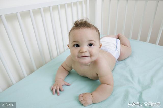 婴儿多大抬头算正常？到了这个时间宝宝还不能抬头，妈妈就要重视