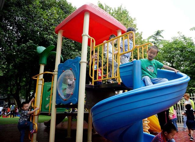 孩子该上幼儿园了，公立好还是私立好？看完这些区别再做选择