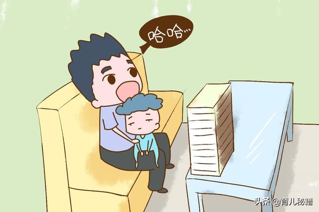 看电视怕影响宝宝，宝爸无奈使了这招，宝妈看到笑得肚子疼