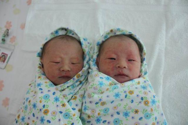 产房里面出生的孩子性别为什么总扎堆？大多都是一批男孩一批女孩