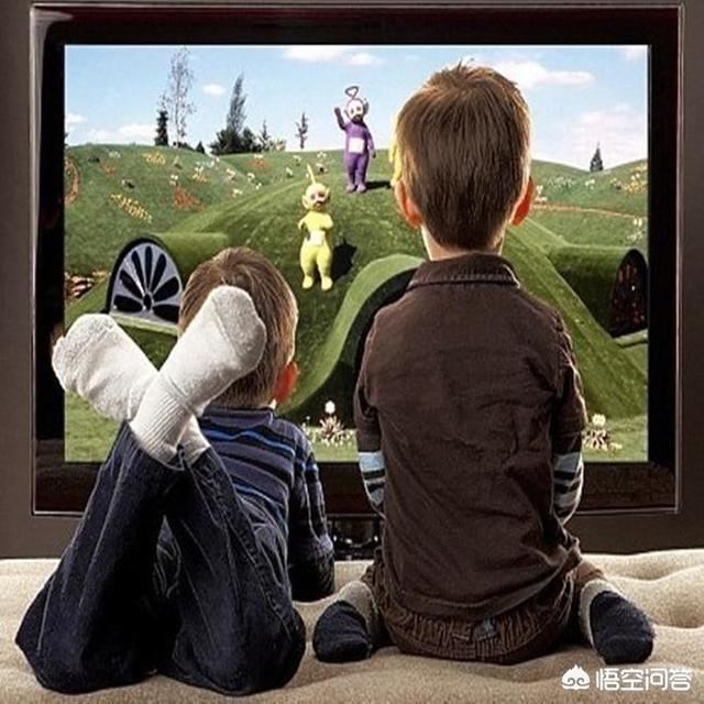 大年三十晚上孩子们会和你们抢电视吗？该怎么办？