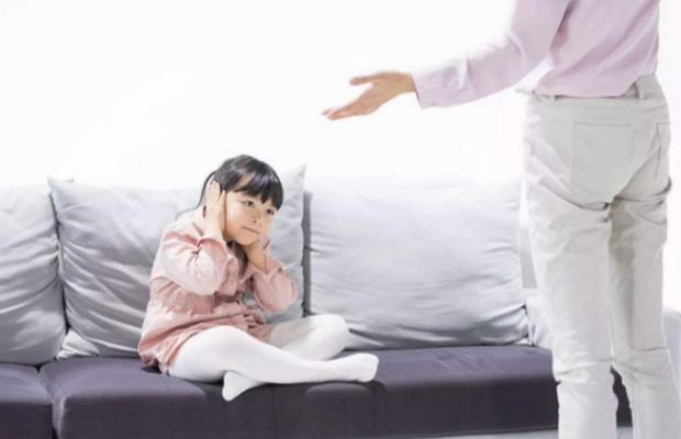 父母注意,在这四个时刻尽量不要批评孩子,对孩子的影响真的严重