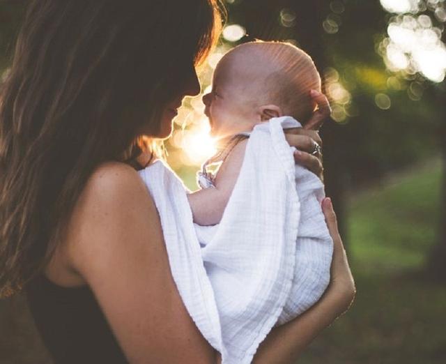 小宝宝也需要社交？教你在这4个年龄阶段，如何满足孩子社交需求