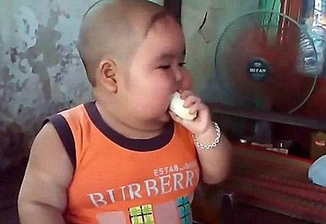 5岁男孩体重90斤，妈妈怀疑孩子生病，检查之后，医生忍不住笑了